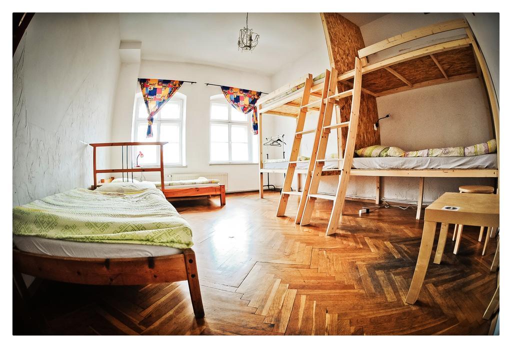 Hostel Bemma - Ozonowane Pokoje 弗罗茨瓦夫 外观 照片