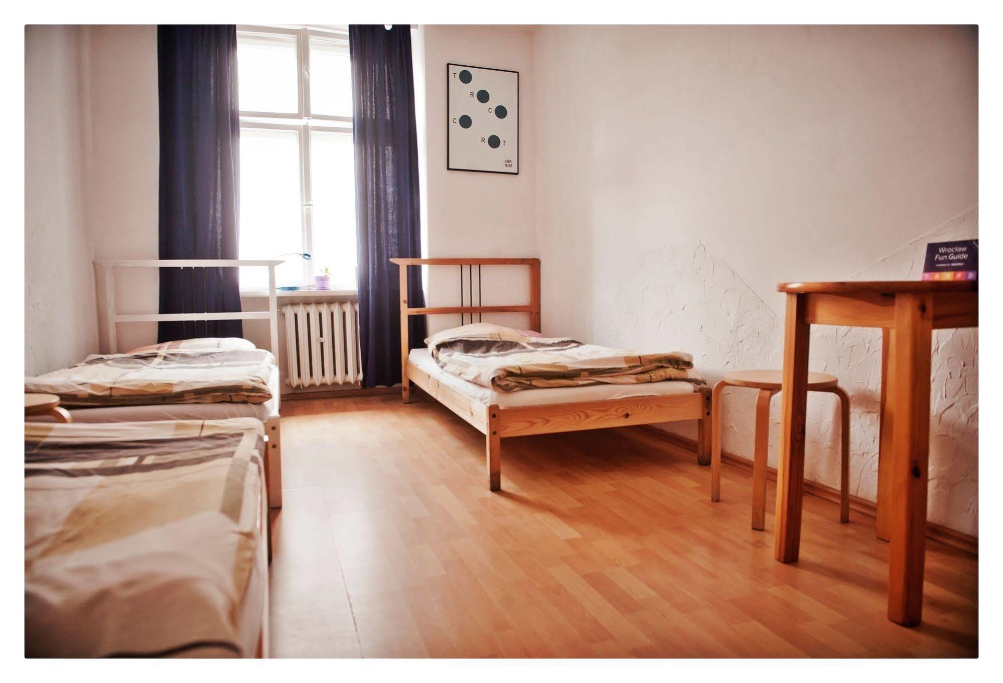 Hostel Bemma - Ozonowane Pokoje 弗罗茨瓦夫 外观 照片