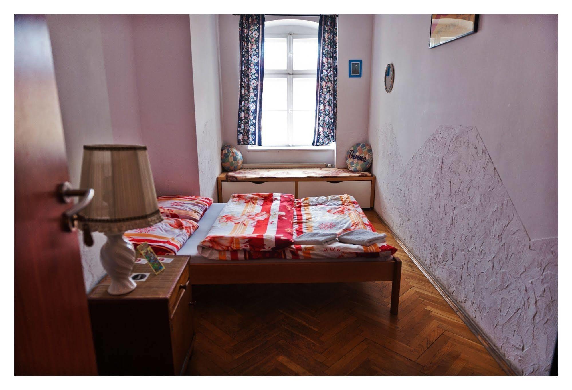 Hostel Bemma - Ozonowane Pokoje 弗罗茨瓦夫 外观 照片