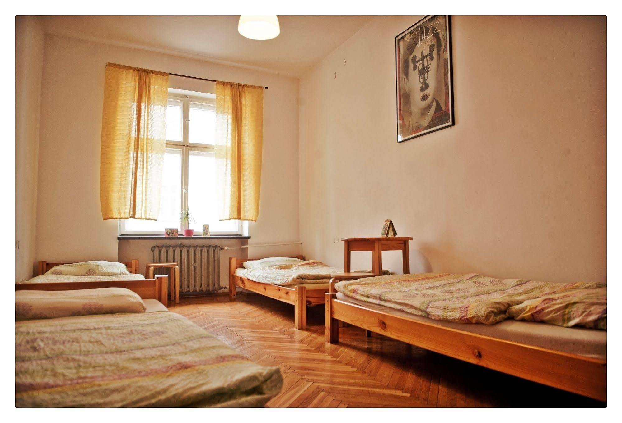 Hostel Bemma - Ozonowane Pokoje 弗罗茨瓦夫 外观 照片